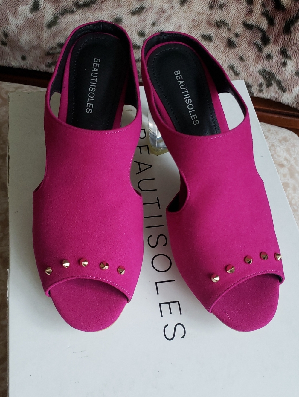 Beautiisoles Helena Suede Peep Toe  Rose Red Stud Heel Sandals Sz.7 New